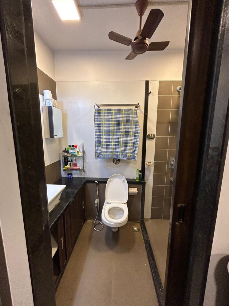 Bathroom, chembur 3 Bedroom 1530 Sq.Ft. Apartment In Chembur Mumbai 8099805