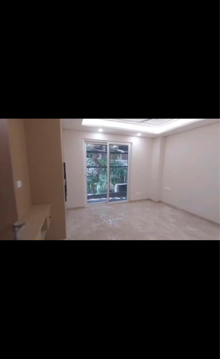 Room, greater kailash i 4 Bedroom 2500 Sq.Ft. Builder Floor In Greater Kailash I Delhi 8099800