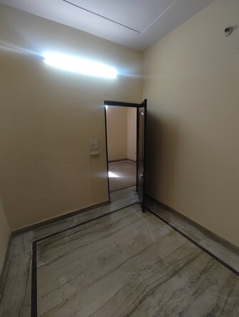 1 BHK Builder Floor For Rent in Rohini Sector 16 Delhi  8099820