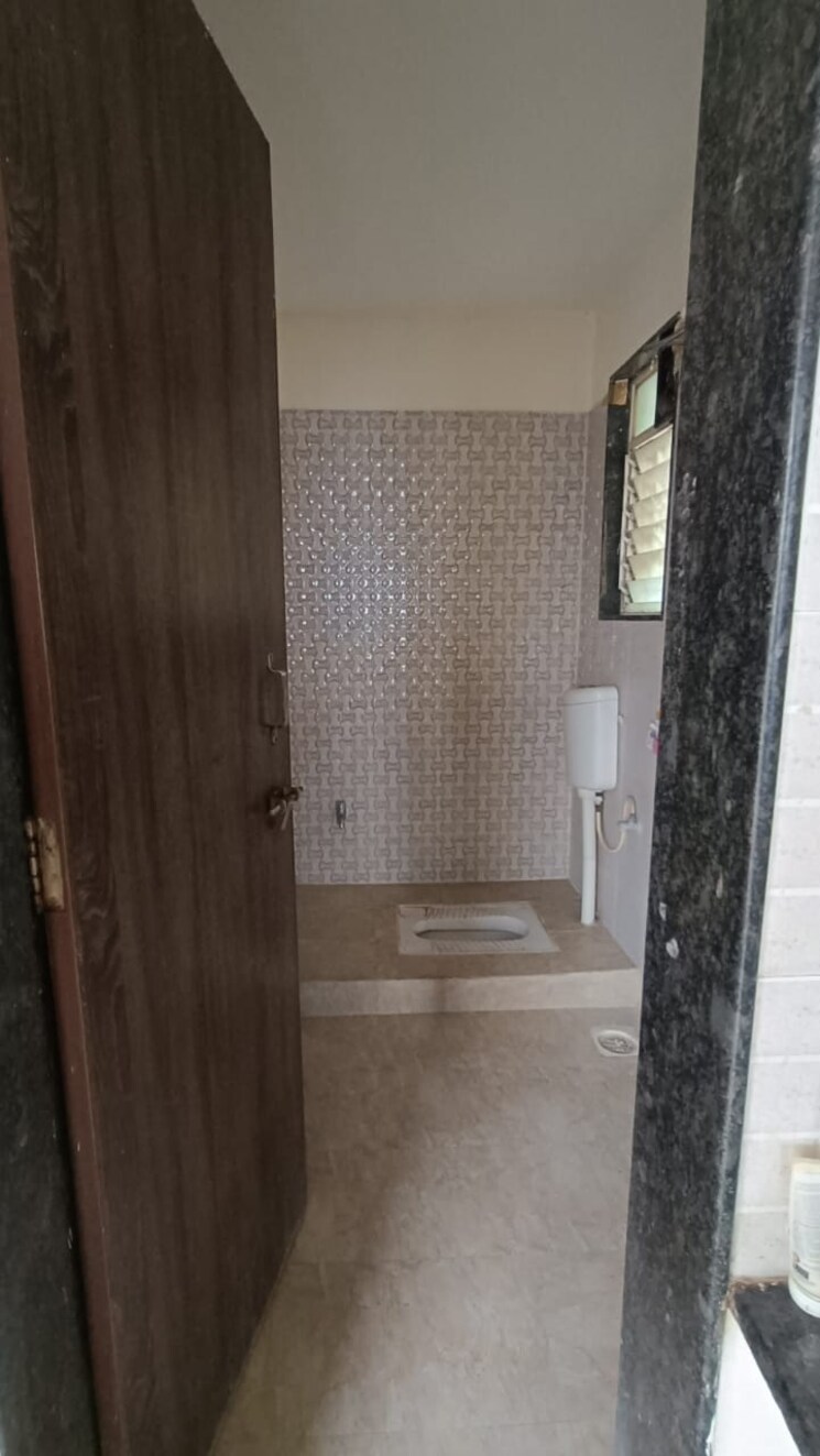 Bathroom, vijayalaxmi-laxmisatyam-residency 2 Bedroom 770 Sq.Ft. Apartment In Dhanori Pune 8099892