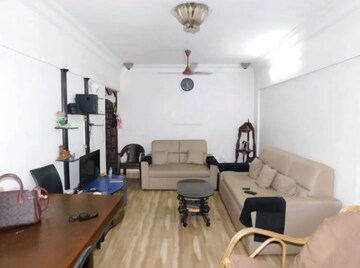 Master Bedroom in 2 BHK Apartment at Jupiter Apartments Lokhandwala Complex, Lokhandwala Complex Andheri – for Rent