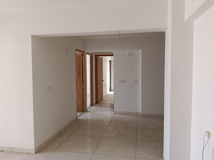 Room, south bopal 3 Bedroom 1700 Sq.Ft. Apartment In South Bopal Ahmedabad 8099970