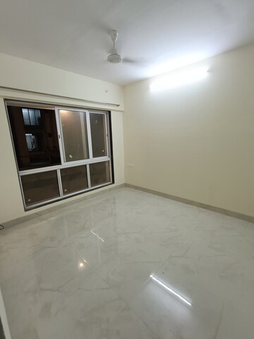 Room in 2 BHK Apartment at Sanjar Fortune Heights, Kandivali West – for Rent