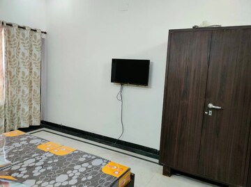 Bedroom in 1 BHK Builder Floor at Greenwood City, Sector 40 – for Rent