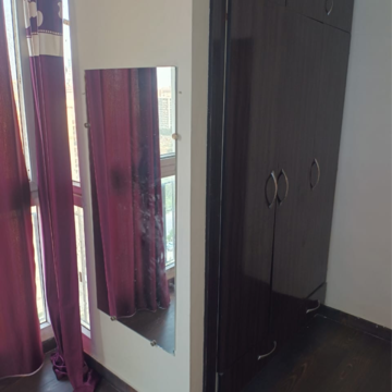 Furnished Amenities in 3.5 BHK Apartment at Amrapali Princely Estate, Sector 76 – for Rent