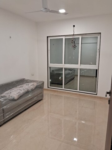 Room in 2 BHK Apartment at Platinum Life, Andheri West – for Rent