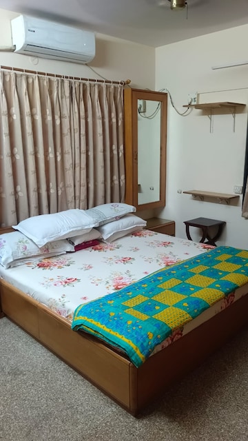 2 BHK Apartment For Rent in Samartha Ashish CHS Andheri West Mumbai  8100052