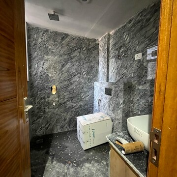 Furnished Amenities in 3 BHK Builder Floor at Gadaipur – for Sale