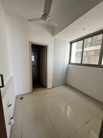 Room in 3 BHK Apartment at One Hiranandani Park, Brahmand – for Rent