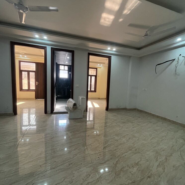  Parking, gadaipur 3 Bedroom 1200 Sq.Ft. Builder Floor In Gadaipur Delhi 8100090