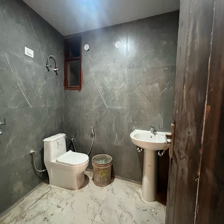 Bathroom, gadaipur 3 Bedroom 1200 Sq.Ft. Builder Floor In Gadaipur Delhi 8100090