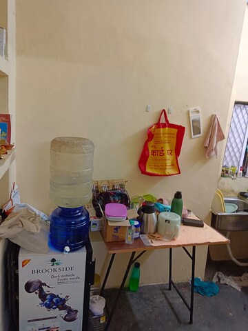 Team Area in 1 BHK Builder Floor at Lajpat Nagar 4 – for Rent