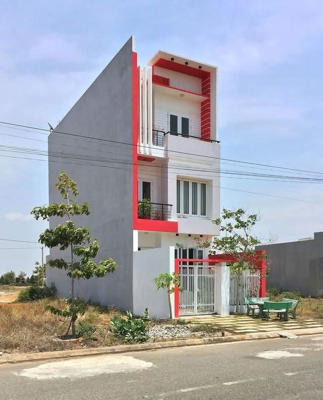 Plot For Sale in Select City Residency