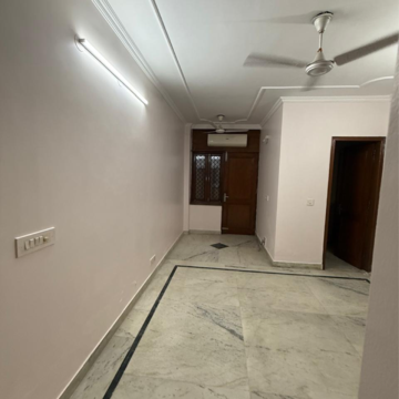 Room in 3 BHK Builder Floor at Kailash Colony – for Rent