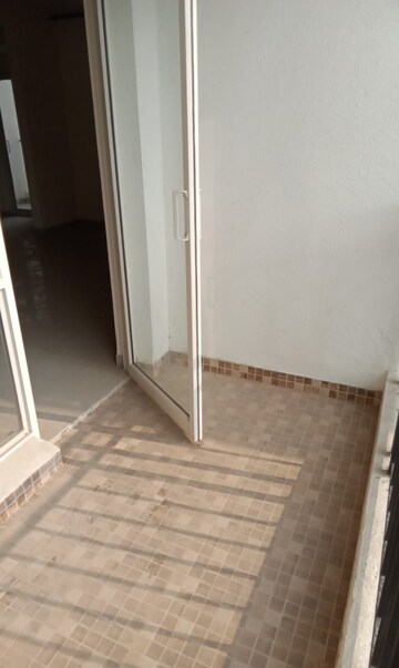Building Lobby in 3 BHK Apartment at Omaxe Waterscapes, Gomti Nagar – for Rent
