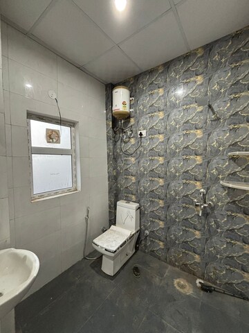 Bathroom in 1 RK Builder Floor at Ansal Sushant Lok I, Sector 43 – for Rent