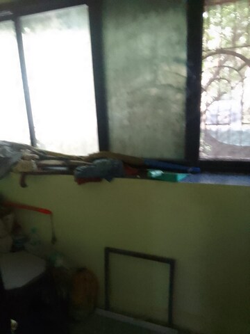 Furnished Amenities in 2 BHK Apartment at Dombivli West – for Rent