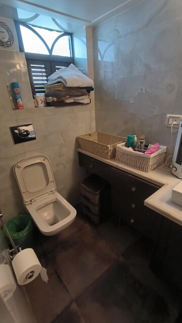 Bathroom in 2 BHK Apartment at Gitanjali Apartmnet, Colaba – for Sale