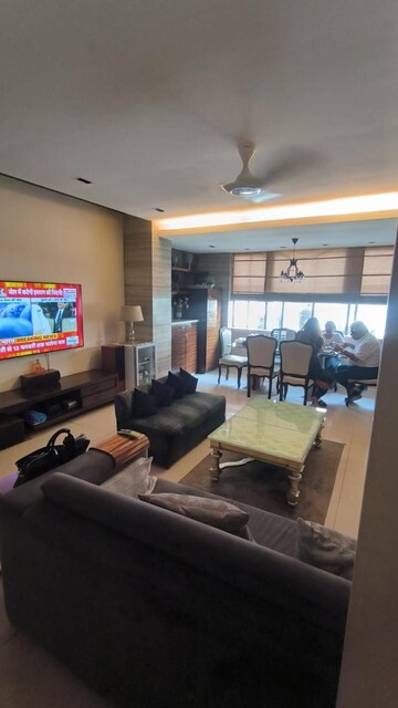 Living Room in 2 BHK Apartment at Gitanjali Apartmnet, Colaba – for Sale
