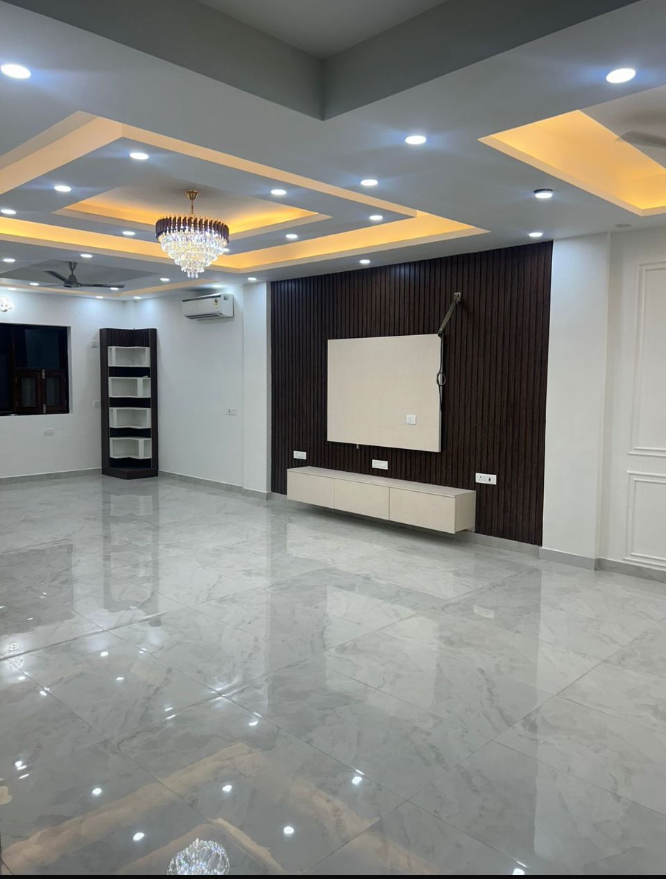 3 BHK + Servant Room Builder Floor For Sale in Sushant Lok 3