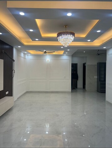 Room in 3 BHK Builder Floor at Sushant Lok 3, Sector 57 – for Sale