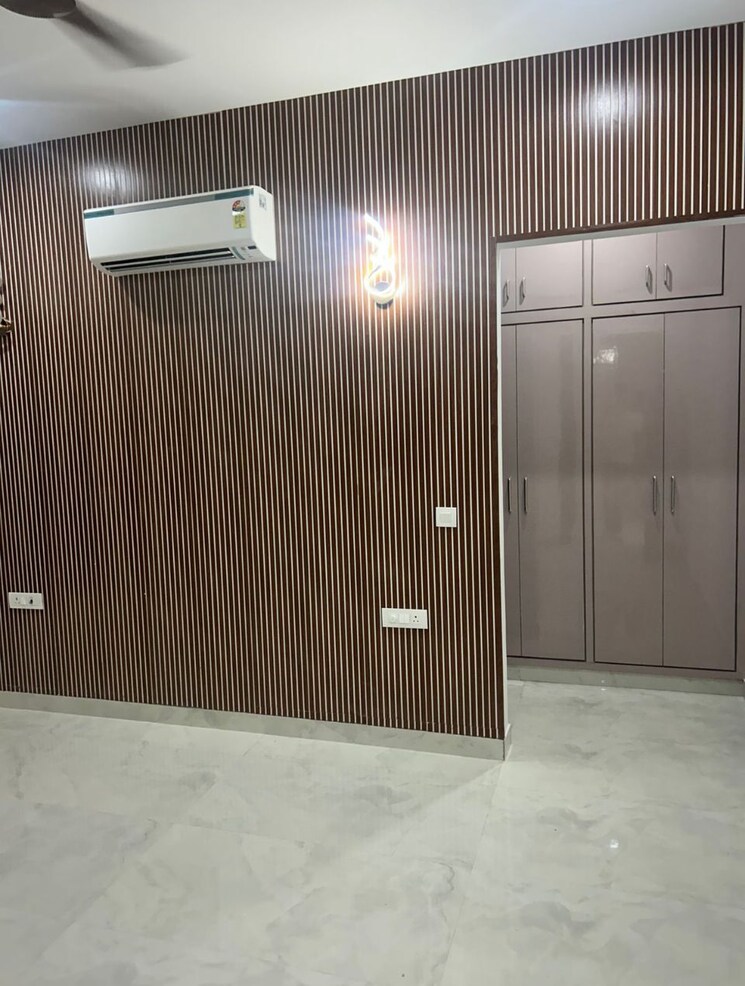 Room, sushant-lok-3 3 Bedroom 1800 Sq.Ft. Builder Floor In Sector 57 Gurgaon 8100364