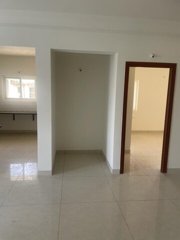  2 BHK Apartment at Milton Tower, Vip Road – for Rent