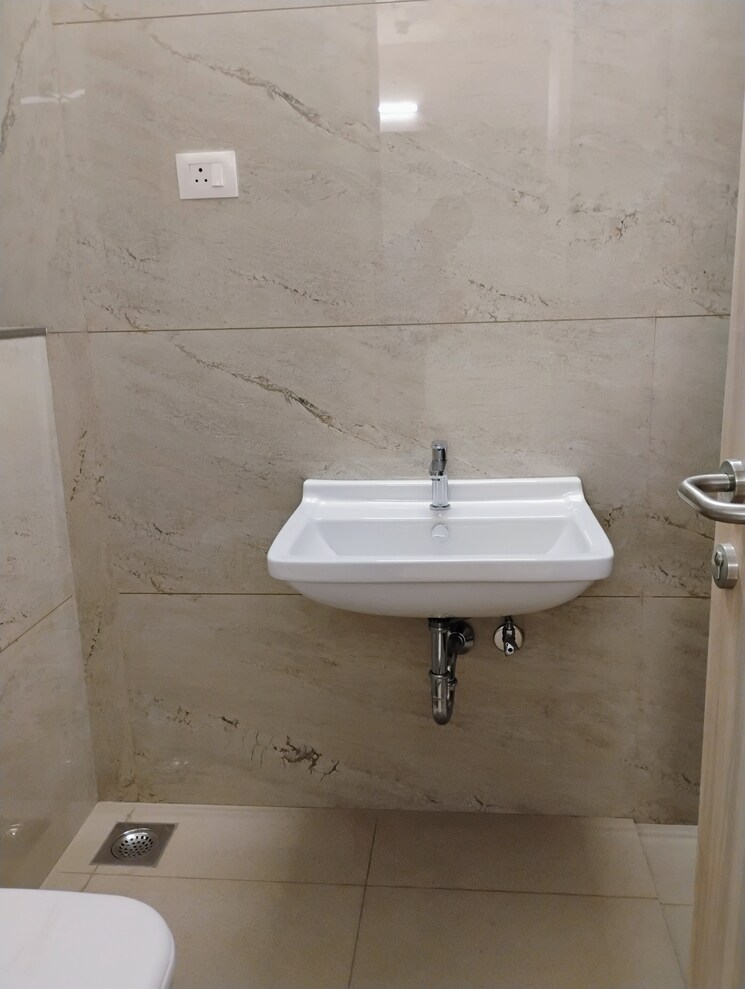 Bathroom, magarpatta-nova-residency 3.5 Bedroom 1427 Sq.Ft. Apartment In Mugawade Pune 8100512