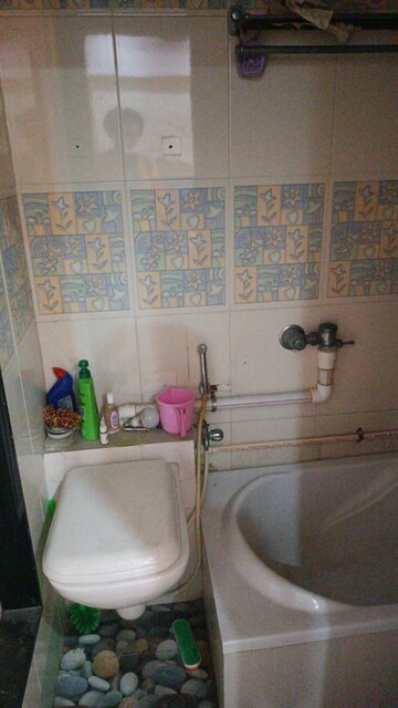 Bathroom in 2 BHK Apartment at Dosti Group Acres, Wadala East – for Rent
