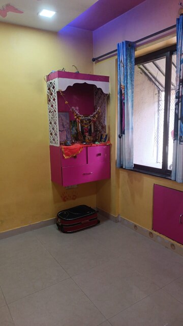 Furnished Amenities in 2 BHK Apartment at Dosti Group Acres, Wadala East – for Rent