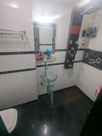 Bathroom in 4 BHK Villa at Basant Garden – for Rent