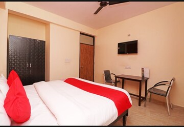 Room in  Pg at Sector 116 – for Rent