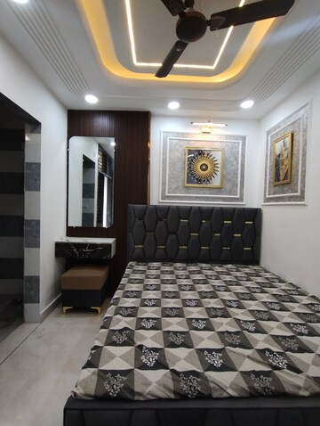 Master Bedroom in 2 BHK Builder Floor at Uttam Nagar West – for Sale
