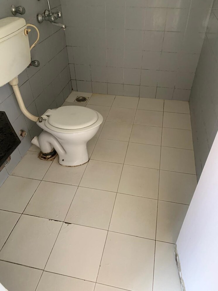 Bathroom, bramha-majestic 2 Bedroom 1025 Sq.Ft. Apartment In Kondhwa Pune 8100590