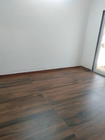 Room in 1 BHK Apartment at Imperial Splendora, Vasai East – for Sale