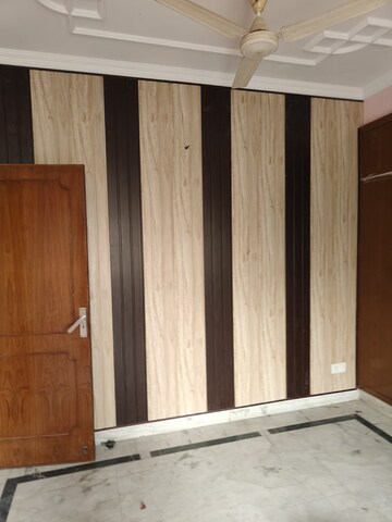 Bedroom in 3.5 BHK Independent House at Amrapali Exotica, Sector 50 – for Rent