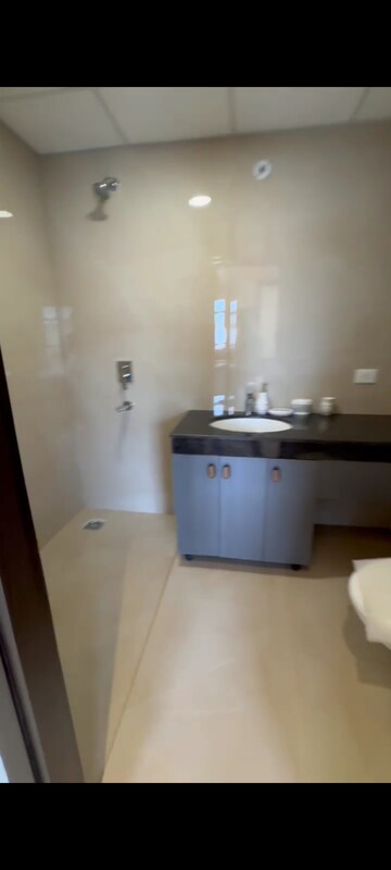 Bathroom in 3.5 BHK Apartment at Rishita Mulberry Heights, Sushant Golf City – for Sale