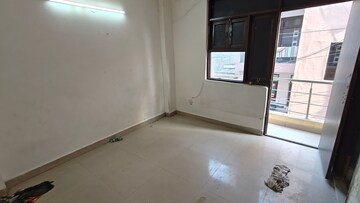 Room in 1 BHK Apartment at Vasant Kunj – for Rent