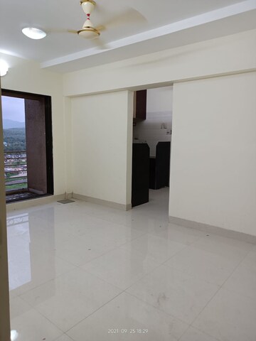 Room in 1 BHK Apartment at Shantee Sunshine Sapphire, Vasai East – for Sale