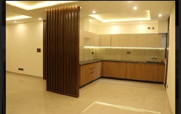 Kitchen in 4 BHK Apartment at Parsvnath Royale Floors, Uattardhona – for Sale