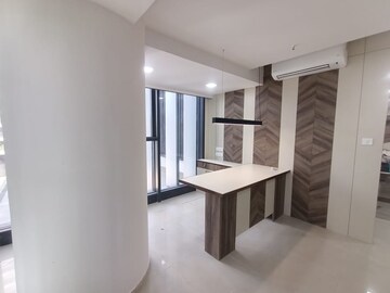 Room in  Office Space at Sun Westbank, Navrangpura – for Rent