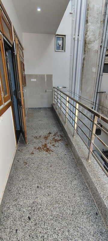 Balcony in 3 BHK Builder Floor at Sector 46 – for Rent