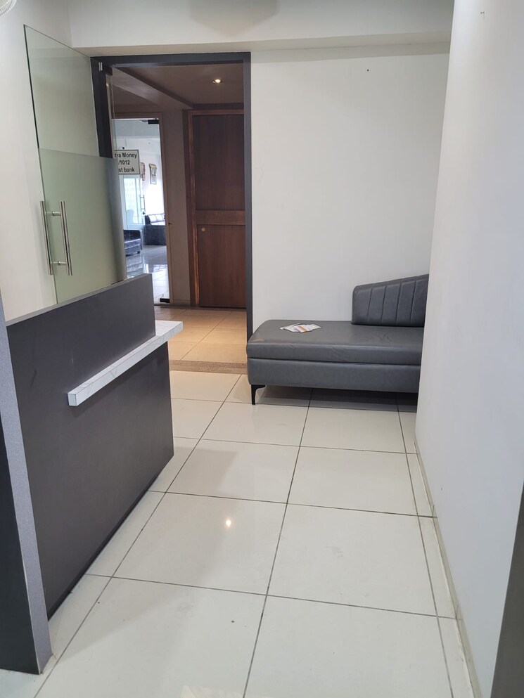 Kitchen, sun-westbank Commercial Office Space 1200 Sq.Ft. In Navrangpura Ahmedabad 8090417