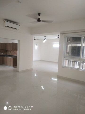 Room in 4 BHK Apartment at Adani Oyster Greens, Sector 102 – for Rent