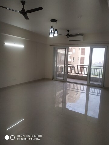 Room in 4 BHK Apartment at Adani Oyster Greens, Sector 102 – for Rent
