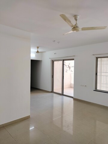 Room in 4 BHK Apartment at Kumar Hillscapes, Baner – for Rent