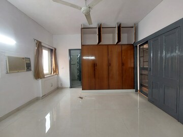 Living Room in 3.5 BHK Apartment at Paschim Vihar – for Rent