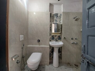Bathroom in 3.5 BHK Apartment at Paschim Vihar – for Rent