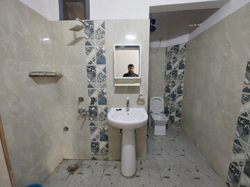 Bathroom in 3.5 BHK Apartment at Paschim Vihar – for Rent