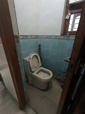Bathroom in 2.5 BHK Apartment at Paschim Vihar – for Rent